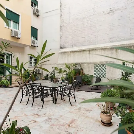 Apartment Private Terrace Retreat In Historic Lisbon *