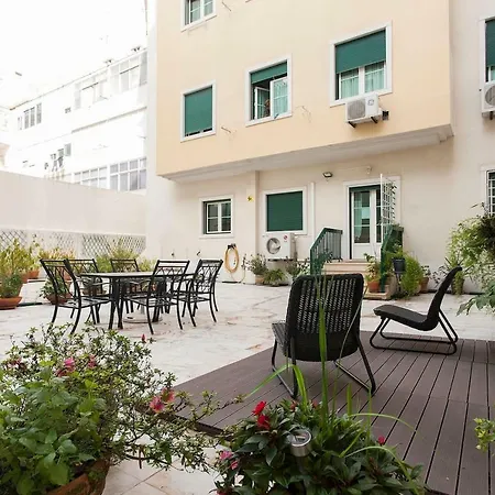 Private Terrace Retreat In Historic Lisbon Apartment