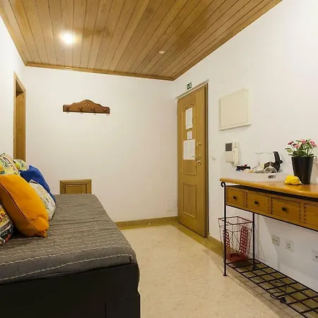 Private Terrace Retreat In Historic * Lisbon